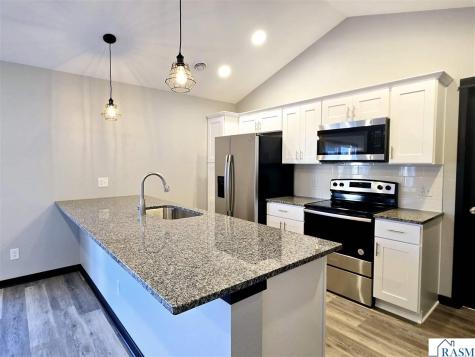 206 Barony Road Le Sueur MN 56058-2075