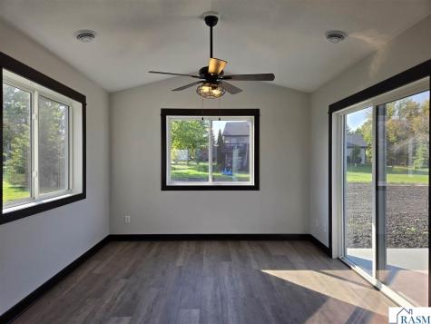 206 Barony Road Le Sueur MN 56058-2075