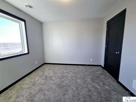 206 Barony Road Le Sueur MN 56058-2075