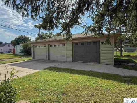 1326 N Payne Street New Ulm MN 56073