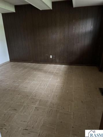 15 SE 10 Street Wells MN 56097