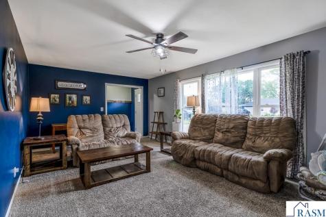 360 N Park Avenue Le Center MN 56057