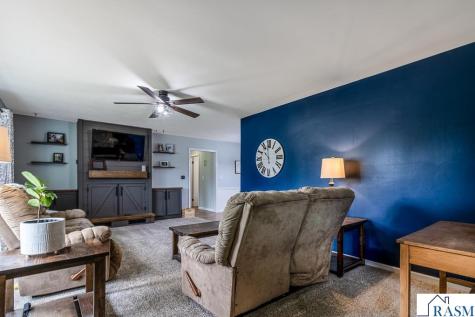 360 N Park Avenue Le Center MN 56057