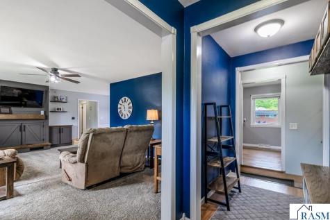 360 N Park Avenue Le Center MN 56057