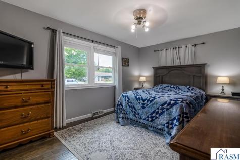 360 N Park Avenue Le Center MN 56057