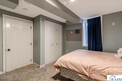 360 N Park Avenue Le Center MN 56057