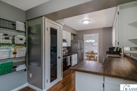 360 N Park Avenue Le Center MN 56057