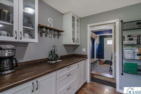 360 N Park Avenue Le Center MN 56057