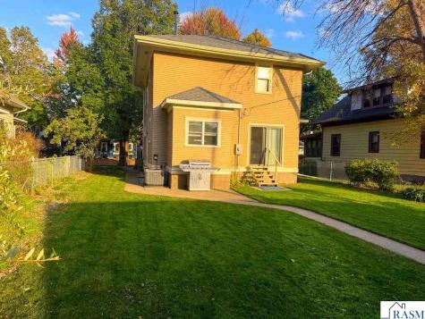 609 Wall Street North Mankato MN 56003