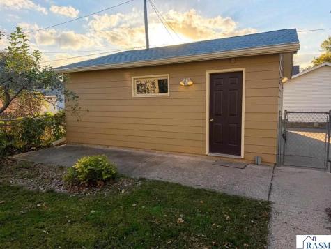 609 Wall Street North Mankato MN 56003