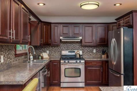 373 Carol Court North Mankato MN 56003