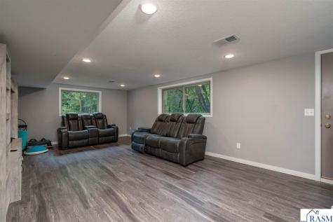 373 Carol Court North Mankato MN 56003