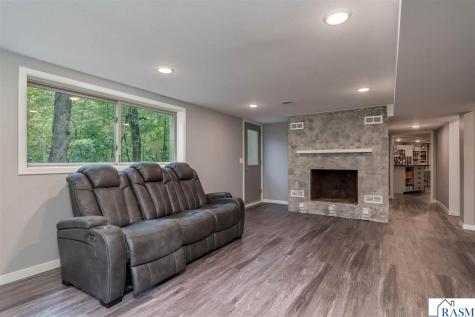 373 Carol Court North Mankato MN 56003