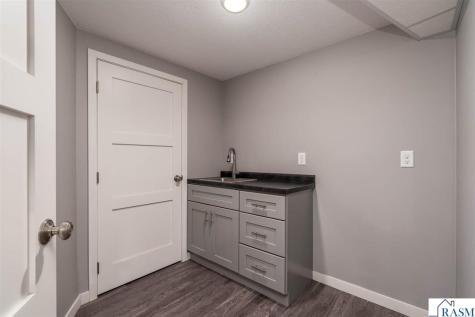 373 Carol Court North Mankato MN 56003