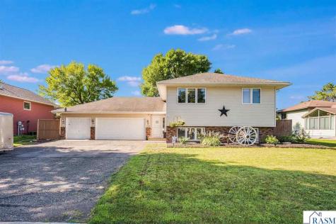 1735 N Orchid Drive North Mankato MN 56001
