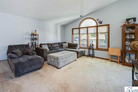 1735 N Orchid Drive North Mankato MN 56001