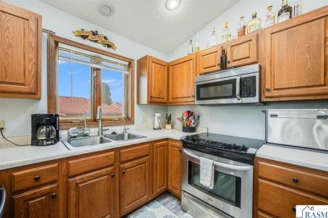 1735 N Orchid Drive North Mankato MN 56001