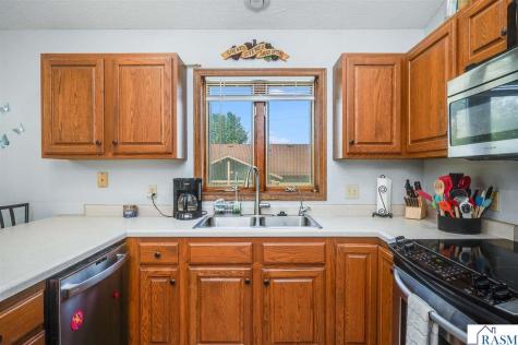 1735 N Orchid Drive North Mankato MN 56001