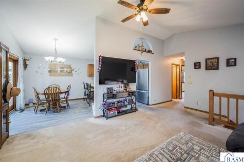 1735 N Orchid Drive North Mankato MN 56001