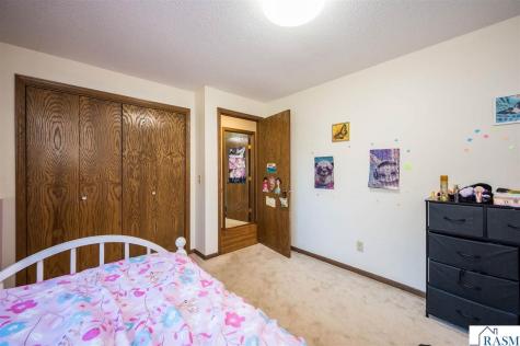 1735 N Orchid Drive North Mankato MN 56001
