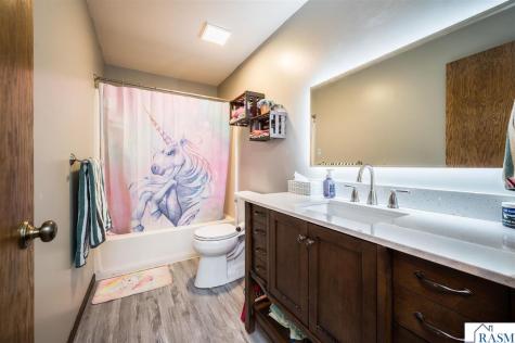 1735 N Orchid Drive North Mankato MN 56001