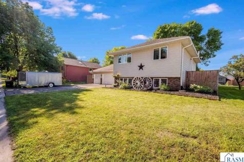 1735 N Orchid Drive North Mankato MN 56001