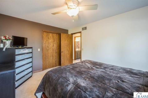 1735 N Orchid Drive North Mankato MN 56001