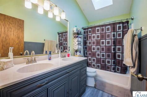 1735 N Orchid Drive North Mankato MN 56001