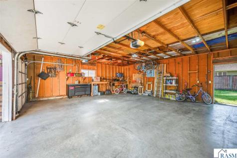 1735 N Orchid Drive North Mankato MN 56001