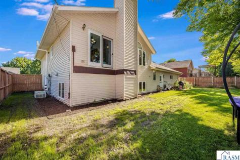 1735 N Orchid Drive North Mankato MN 56001