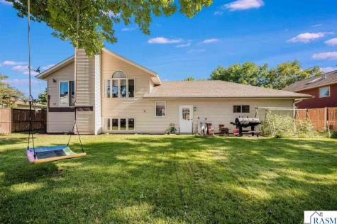 1735 N Orchid Drive North Mankato MN 56001