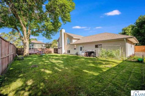 1735 N Orchid Drive North Mankato MN 56001