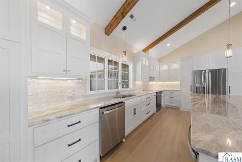220 Laclaire Street Lake Crystal MN 56055