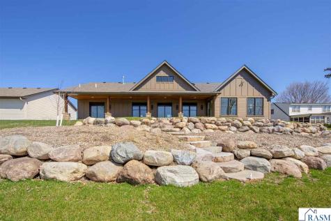 220 Laclaire Street Lake Crystal MN 56055