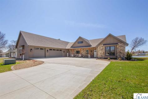 220 Laclaire Street Lake Crystal MN 56055