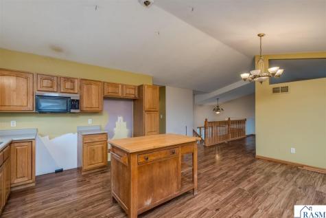 109 Quinion Drive Mankato MN 56001