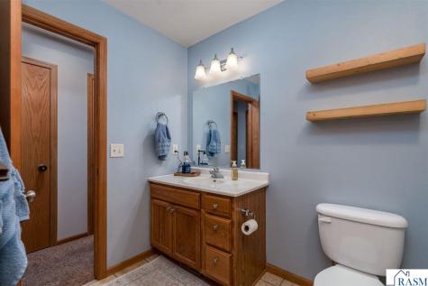 1132 Heron Drive Mankato MN 56001