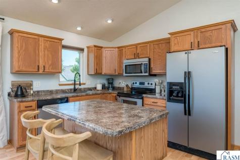 1132 Heron Drive Mankato MN 56001