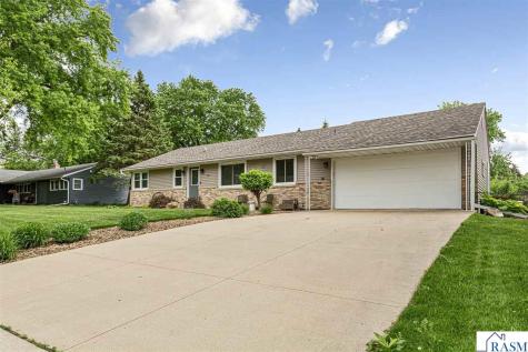 115 Catalina Drive Mankato MN 56001