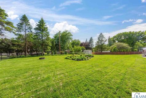 115 Catalina Drive Mankato MN 56001