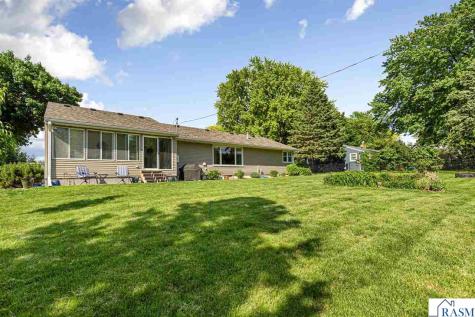 115 Catalina Drive Mankato MN 56001