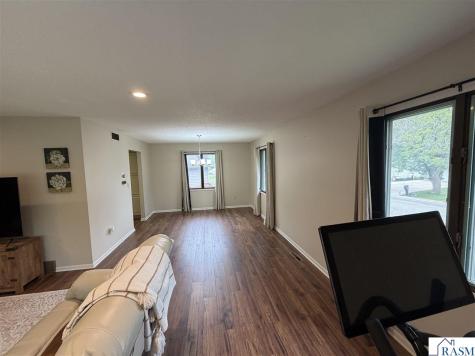 1609 Gateway Drive Albert Lea MN 56007
