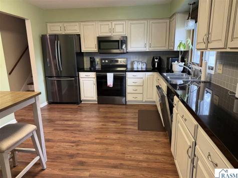 1609 Gateway Drive Albert Lea MN 56007