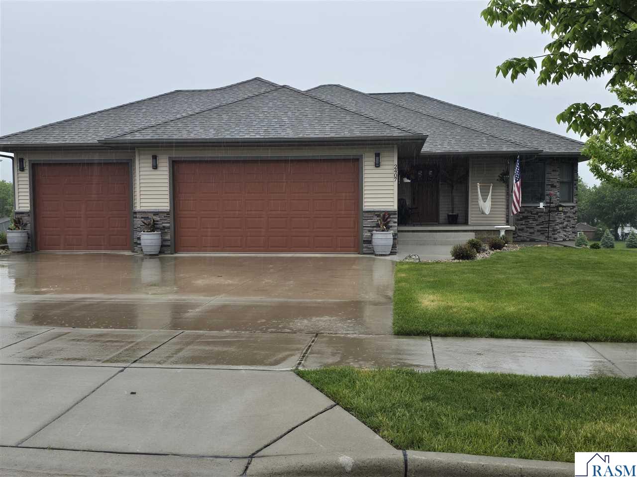2407 Dacotah Drive New Ulm MN 56073