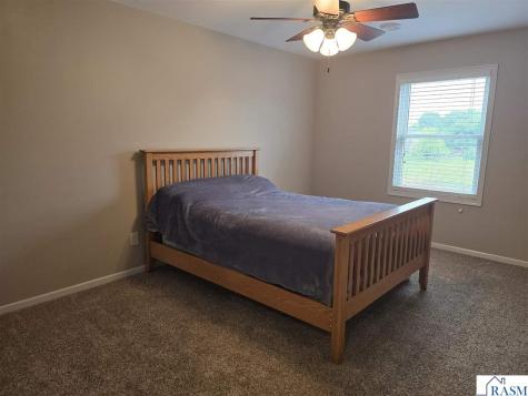 2407 Dacotah Drive New Ulm MN 56073