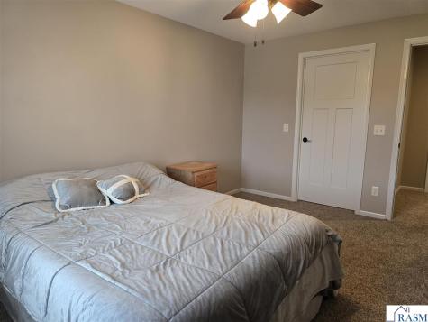 2407 Dacotah Drive New Ulm MN 56073