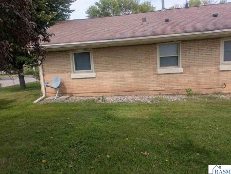 101 Jay Street Le Sueur MN 56058