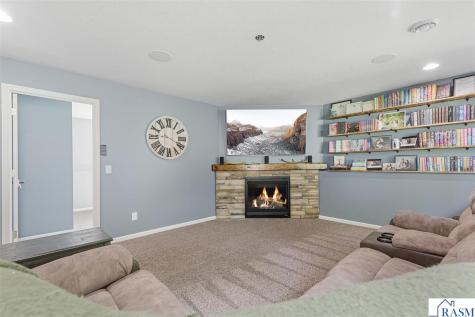 100 Peridot Court Mankato MN 56001