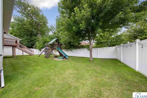 100 Peridot Court Mankato MN 56001