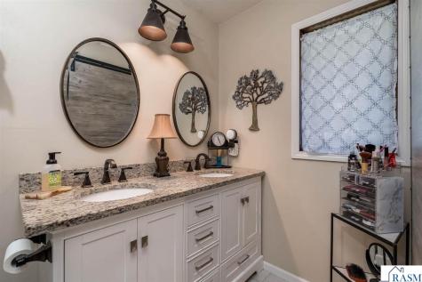 20206 Monks Avenue Mankato MN 56003